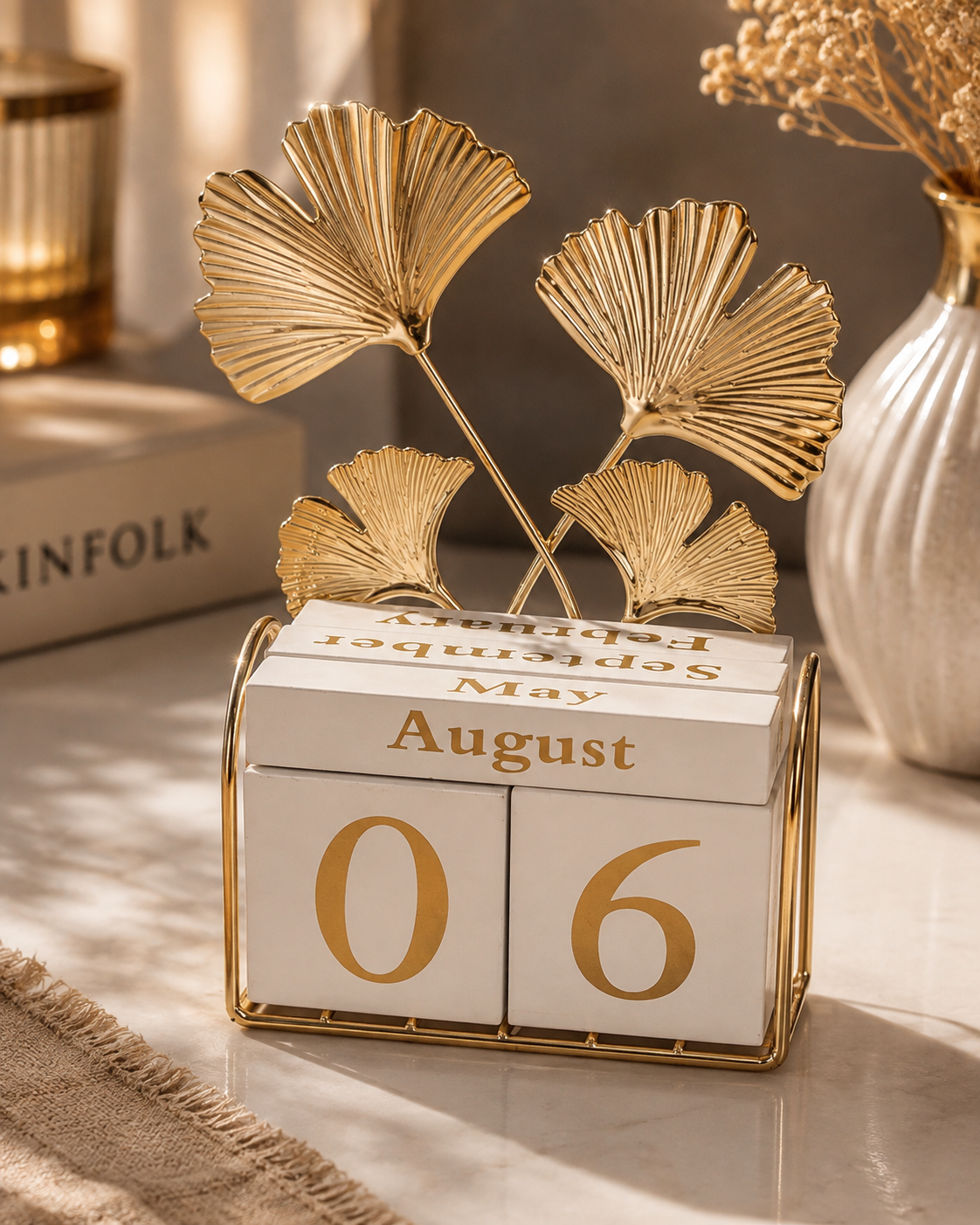 Luxury Gold Ginkgo Leaf Perpetual Wooden Block Calendar – Elegant Desktop Home & Office Decor